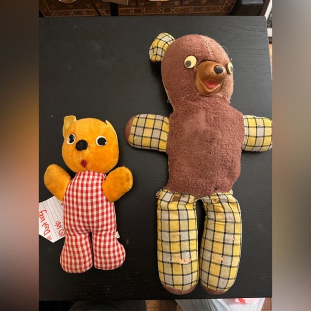 Cute vintage teddy bears